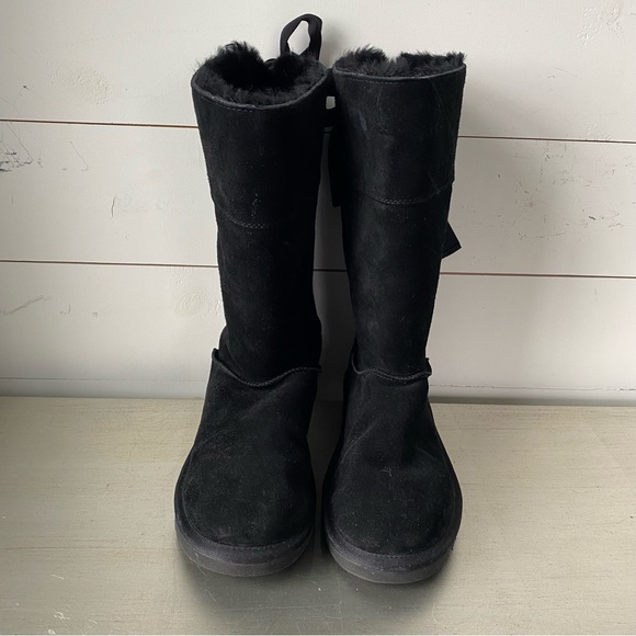 black ugg boots w ribbon back - Picture 3 of 5
